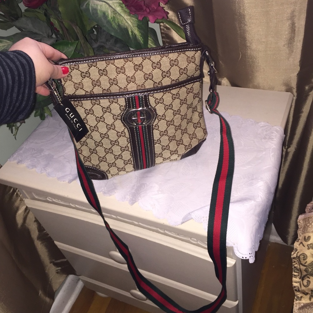 Fashion crossbody with coin purse ♥️